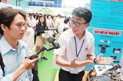 CLB Sáng tạo trẻ: Khơi dậy, nuôi dưỡng đam mê nghiên cứu khoa học