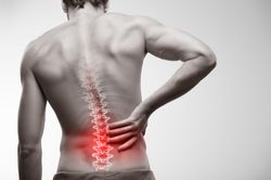 Cách giảm đau tại nhà cho người thoái hóa đĩa đệm