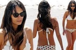 Mỹ nhân 'Fast & Furious' thả dáng đẹp như mộng với bikini ở biển
