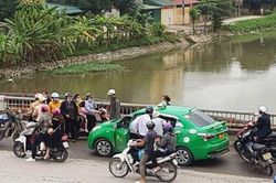 Tài xế taxi lao xuống sông cứu sống cô gái nhảy cầu tự tử
