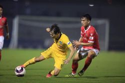HAGL lỡ cơ hội chiếm ngôi đầu V-League; Lee Nguyễn không nhận mình xuất sắc nhất TP.HCM