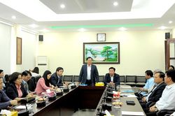 Đoàn đại biểu HĐND tỉnh thăm và làm việc với các nhà máy sản xuất công nghiệp