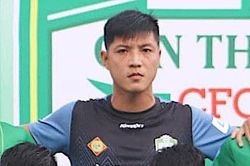 CLB Cần Thơ phạt nặng thủ môn ăn mừng khiêu khích trọng tài