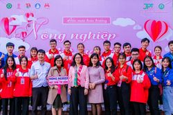 Đoàn Thanh niên Học viện Nông nghiệp Việt Nam nhận Huân chương Lao động hạng Nhì
