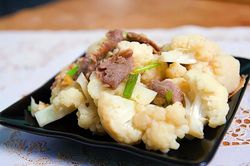 Xào súp lơ trắng hay bị khô bở, muốn rau ngon làm thêm một bước này