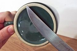 Dùng giấm đổ vào dao cùn tưởng nghịch dại ai ngờ kết quả bất ngờ
