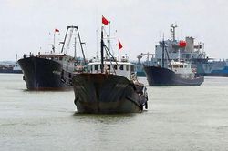 Philippines cảnh báo 220 tàu Trung Quốc tràn xuống Biển Đông