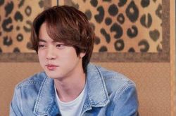 BTS gây bất ngờ với 'slow motion' trong teaser 'You Quiz On The Block'