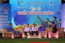 'Chỉ có khao khát và dại khờ, thanh niên mới có những trải nghiệm tuyệt vời'