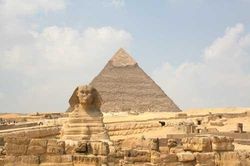 Sốc: Kim tự tháp tại Giza là do người ngoài hành tinh xây dưng?