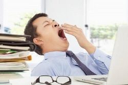 Buồn ngủ sau ăn: Dùng thuốc nào để ứng phó?