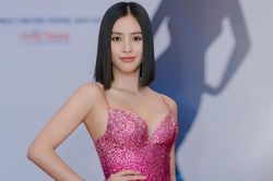 Hoa hậu Tiểu Vy mặc bộ váy nhìn nhẹ nhàng dự sự kiện, nhưng thực ra là thiết kế hiểm hóc