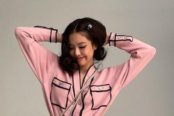 Không hổ danh 'búp bê Chanel sống', Jennie được khen mặc đẹp hơn cả người mẫu của hãng