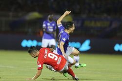 BLV Quang Huy: Không chấp nhận được pha vào bóng của Hoàng Thịnh