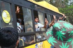 Myanmar phóng thích hàng trăm người biểu tình