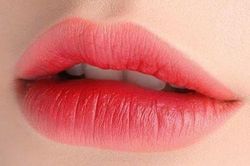 2 công thức làm son an toàn chị em cần nhớ