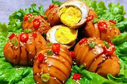 Đổ bia vào trứng rồi làm theo cách này, chỉ 3 phút có ngay món vừa lạ vừa ngon, thơm nức cả mũi