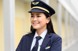 Diễn viên Diệu Thúy bỏ showbiz, chi 6 tỷ đồng để trở thành phi công