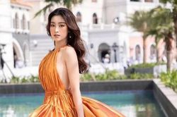 Hoa hậu Đỗ Mỹ Linh nói gì khi bị nghi 'lộ hàng' vì chiếc váy quá táo bạo?