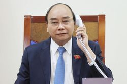 Thủ tướng Nguyễn Xuân Phúc điện đàm với Tổng thống nước Cộng hòa Chile