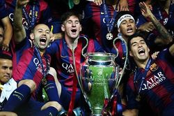 CLB Barca hay nhất thế giới trong 10 năm qua