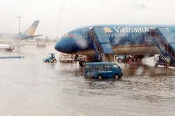 Sân bay Phú Quốc bị chặn đường thoát nước