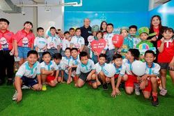 HLV Park Hang Seo đồng hành cùng VPMILK nâng tầm thể lực và trí lực Việt