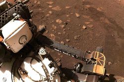 Bí ẩn lớn nhất của Hỏa Tinh sắp được robot của NASA giải mã