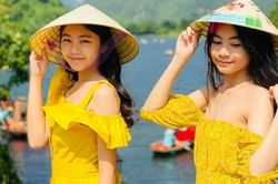 Ngắm nhan sắc hai ái nữ nhà Quyền Linh, dân tình lại một phen 'bấn loạn'