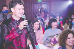NSƯT Xuân Bắc: 'Phụ nữ hạnh phúc bao nhiêu thì đàn ông được lợi bấy nhiêu'