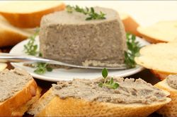 Thêm 3 người ở Bình Dương bị ngộ độc sau khi ăn bún riêu chay