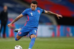 Lingard được so sánh với Messi và Maradona