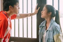 Đêm khuya nghe bố thủ thỉ hỏi mẹ 1 câu mà tôi lặng người