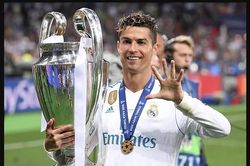 Real Madrid 'tái hôn' Ronaldo: Những điều được - mất?