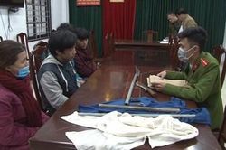 Người phụ nữ gọi cả 'tiểu đội' mang hung khí tới chém người tình trẻ