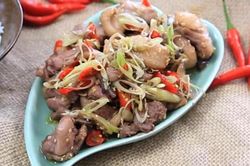 Món ngon mỗi ngày: Cách làm ngan xào sả ớt