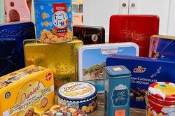 Băng keo, giấy mác trên vỏ hộp thiếc dù cứng đầu đến đâu cũng 'bay sạch' bởi mẹo cực dễ này