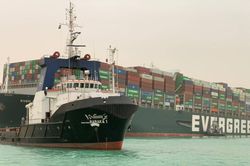 Tàu container kẹt ở kênh Suez - vụ 'tắc đường' tốn kém nhất lịch sử