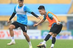 Quang Hải sẵn sàng cho trận đấu gặp Hà Tĩnh