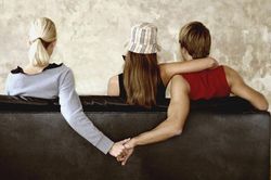 Đàn ông ngoại tình như ngựa quen đường cũ
