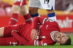 Southgate thừa nhận Henderson có thể lỡ EURO 2020