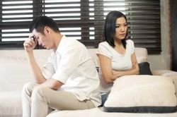 Giờ cô bối rồi, khó xử vì khi xưa đã 'nhắm mắt' lấy đại chồng