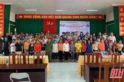Đem 'Xuân ấm yêu thương' đến cho người có hoàn cảnh đặc biệt khó khăn