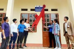 Khánh thành công trình 'Trường đẹp cho em' tại xã Mường Bám