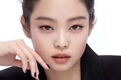 Giờ thì Jennie cũng bị 'đối xử bất công': Do YG Ent làm việc quá tệ hay có ý gì khác?