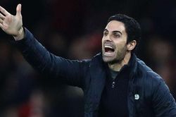 Arsenal: Arteta từng trừng phạt Oezil, Aubameyang, Xhaka,... như thế nào?