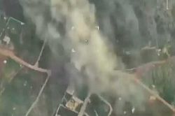 Xem chiến đấu cơ Nga không kích dữ dội ở Nam Idlib