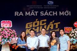 Cuốn sách đầu tiên hé lộ những góc khuất trong bóng đá xứ Nghệ