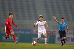 Công Phượng và Văn Toàn ghi bàn, HAGL thắng TPHCM 3-0