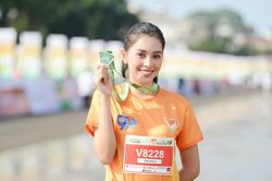 Hoa hậu Tiểu Vy, Đỗ Thị Hà tham gia giải chạy marathon tại Gia Lai
